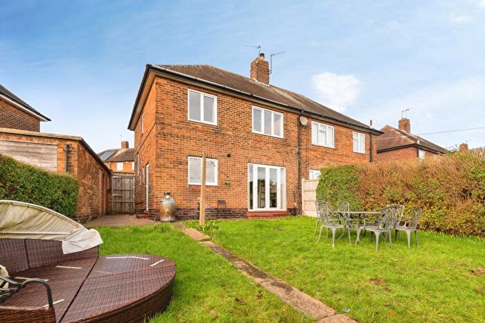 3 Bedroom Semi Detached House For Sale In Holmewood Crescent, Nottingham, Nottinghamshire, NG5