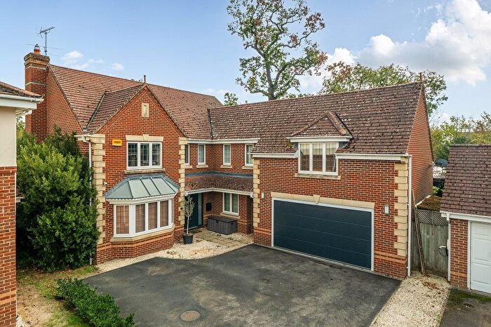 5 Bedroom Detached House For Sale In The Manor, Shinfield, Reading, Berkshire, RG2