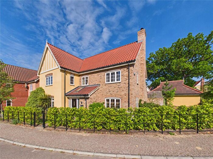 6 Bedroom Detached House For Sale In Beechwood Drive, Ipswich, Suffolk, IP3