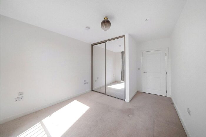 2 Bedroom Flat To Rent In Coombe Road, Croydon, CR0