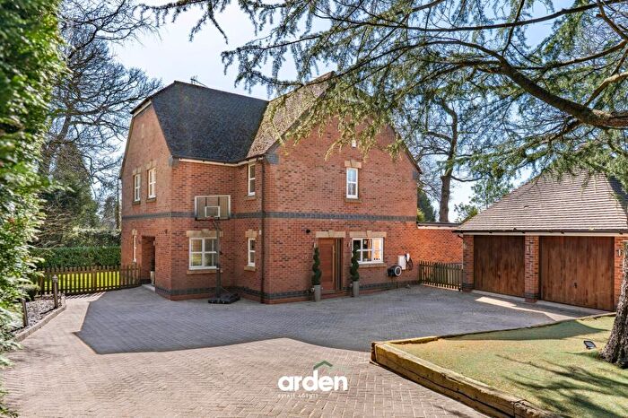 5 Bedroom Detached House For Sale In Twatling Road, Barnt Green, B45