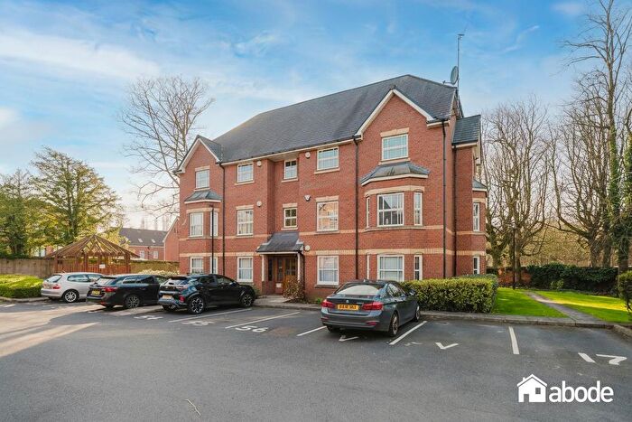 2 Bedroom Flat For Sale In Pennyford Drive, Mossley Hill, Liverpool, L18