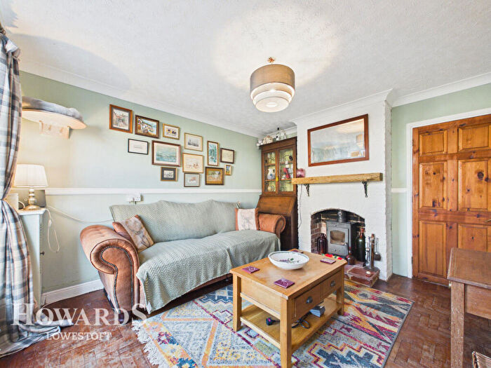 2 Bedroom Terraced House For Sale In London Road, Kessingland, NR33