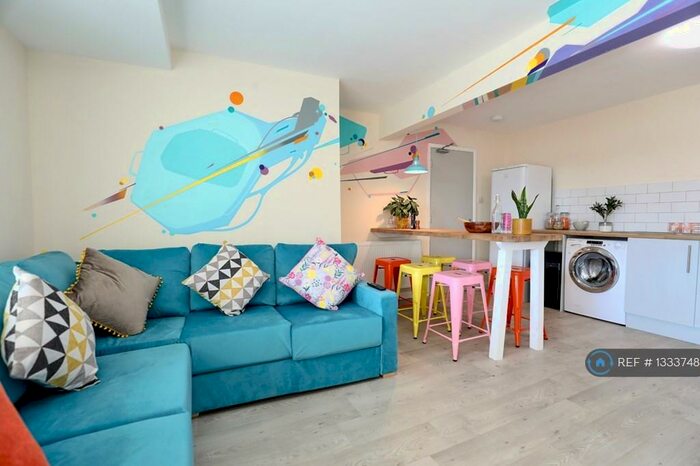 6 Bedroom Semi-Detached House To Rent In Brentwood Crescent, Brighton, BN1