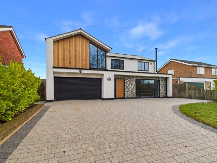 5 Bedroom Detached House For Sale In Gunton Church Lane, NR32