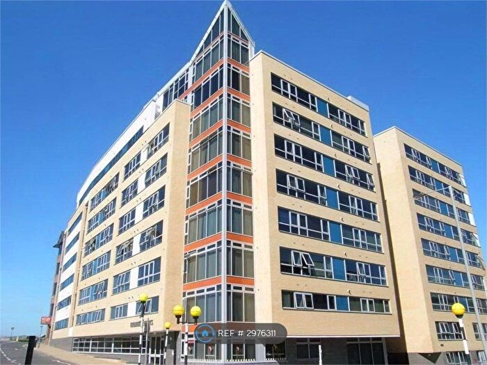 2 Bedroom Flat To Rent In Roxborough Heights, Harrow, HA1