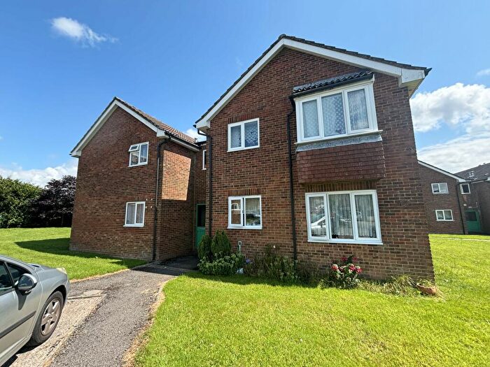 1 Bedroom Flat To Rent In Blackmore Road, Shaftesbury, SP7