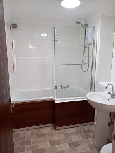 1 Bedroom Flat To Rent In Hameldown Way, Newton Abbot, TQ12