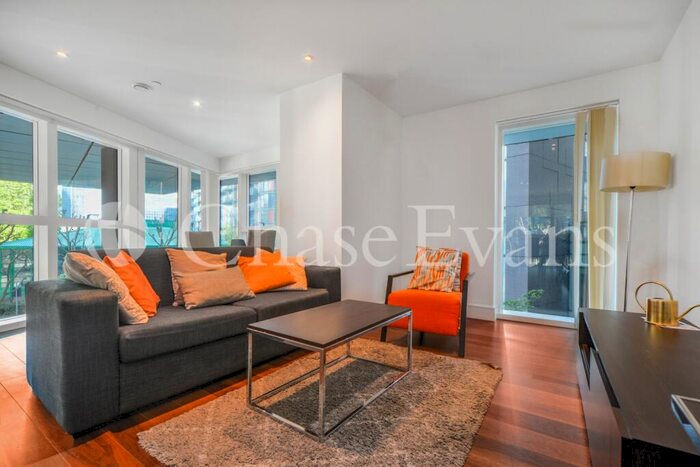 3 Bedroom Flat To Rent In Talisman Tower, Lincoln Plaza, Canary Wharf, London, E14