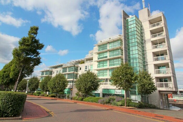2 Bedroom Apartment To Rent In Sovereign Quay, Havannah Street, Cardiff Bay, CF10