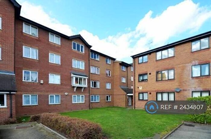 1 Bedroom Flat To Rent In Armoury Road, Deptford, SE8