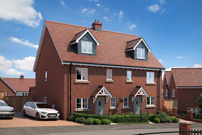 3 Bedroom Town House For Sale In Braiswick, Colchester, CO4