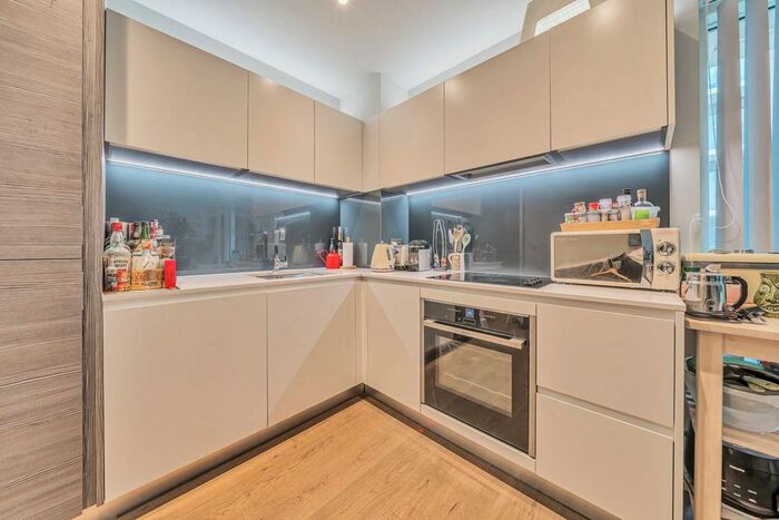 1 Bedroom Flat For Sale In Kidbrooke Park Road, Kidbrooke, London, SE3