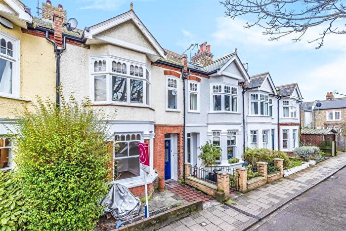 2 Bedroom Flat To Rent In Palmers Road, East Sheen, SW14