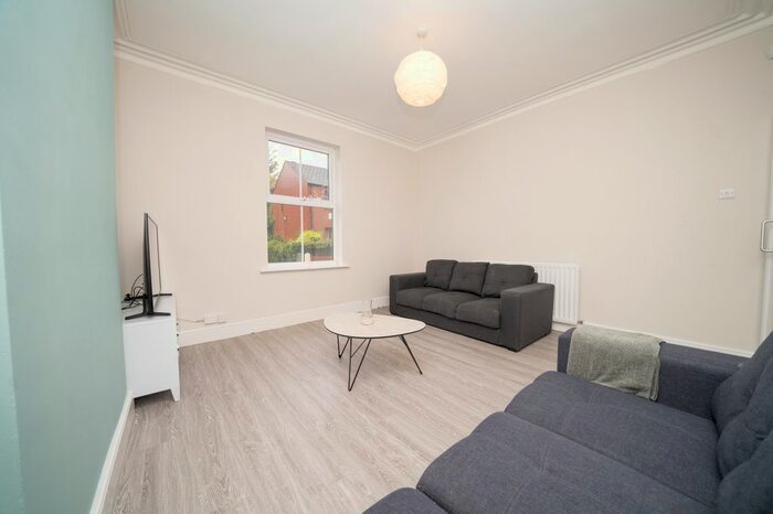 5 Bedroom Flat To Rent In Upper Hanover, Sheffield, S3
