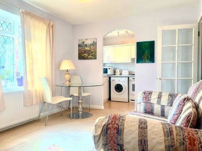 2 Bedroom Flat To Rent In Whisperwood Close, Harrow Weald, Harrow, HA3