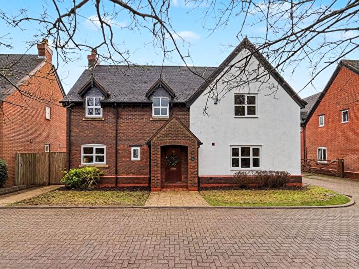 4 Bedroom Detached House For Sale In South Road, Clifton Upon Dunsmore, Rugby, CV23