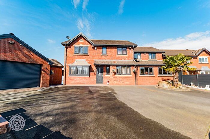 5 Bedroom Detached House For Sale In Burrs Close, Bury, BL8