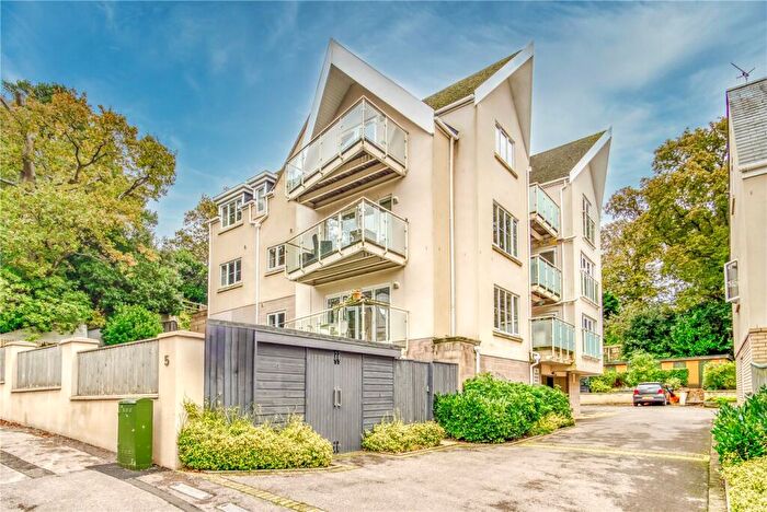 2 Bedroom Apartment For Sale In Windsor Road, Lower Parkstone, Poole, BH14