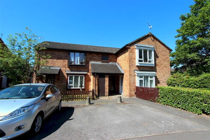 Studio To Rent In Hambledon Close, Uxbridge UB8