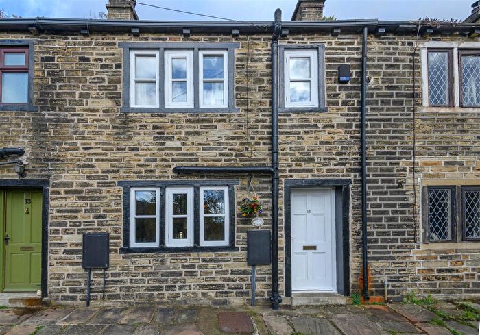 2 Bedroom Cottage For Sale In , Brighouse Wood Row, Brighouse, HD6