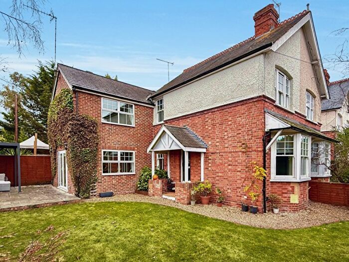 3 Bedroom Property For Sale In Spring Gardens, Ascot, SL5