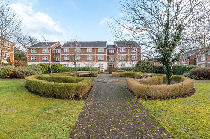 1 Bedroom Apartment For Sale In Grosvenor House, St. Lukes Square, Guildford, GU1