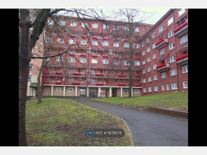 3 Bedroom Maisonette To Rent In Queens Court, Newcastle Upon Tyne, NE4
