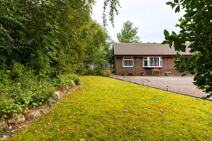 2 Bedroom Semi-Detached Bungalow For Sale In Bank Top Park, Lees Brook Park, Oldham, OL4