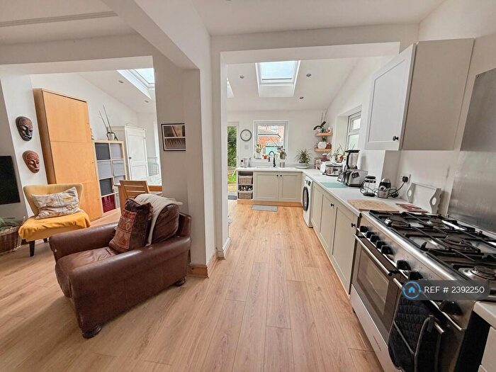 4 Bedroom Semi-Detached House To Rent In Daffodil Road, Liverpool, L15