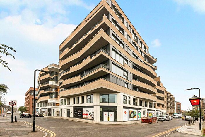 1 Bedroom Flat To Rent In Fieldsview Building, London Fields, E8