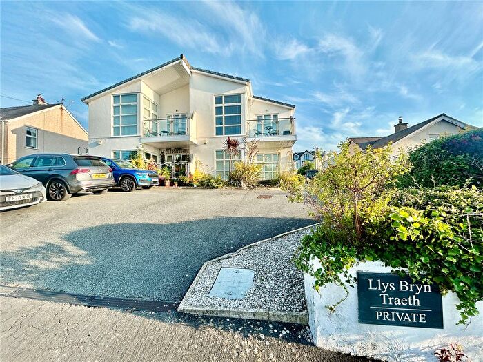 2 Bedroom Flat For Sale In Ffordd Cynlas, Benllech, Isle Of Anglesey, LL74