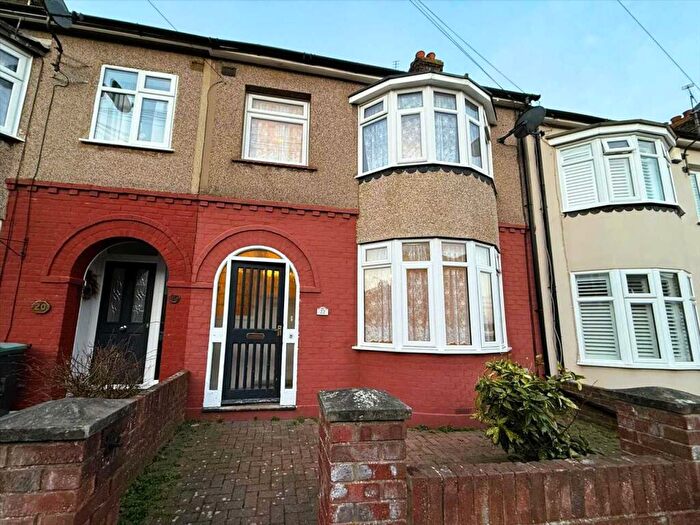 3 Bedroom Terraced House To Rent In Robinia Avenue, Northfleet, Gravesend, DA11