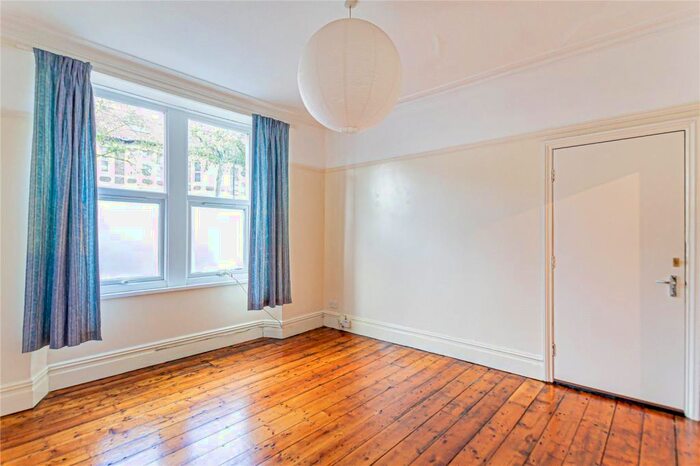 4 Bedroom Flat To Rent In Fleming Road, London, SE17
