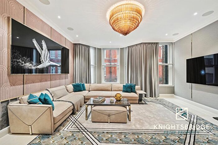 2 Bedroom Flat To Rent In Park Street, London, W1K