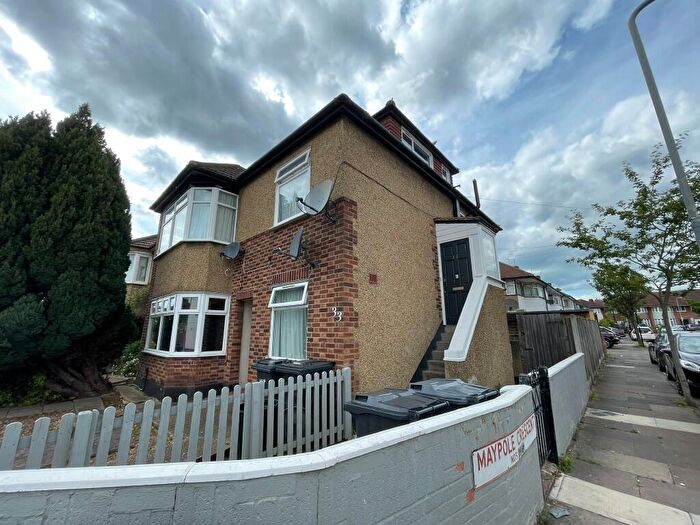 1 Bedroom Flat To Rent In New North Road, Ilford, London, IG6