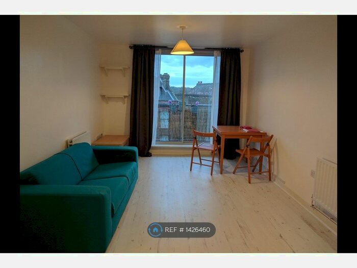 1 Bedroom Flat To Rent In Cooperative House, London, SE15