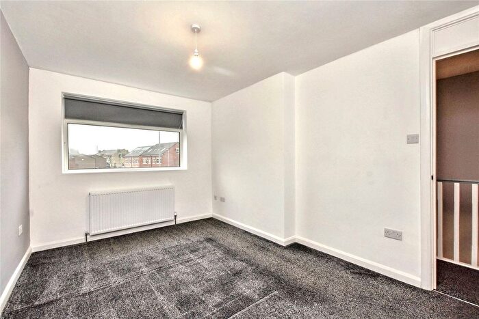 3 Bedroom Terraced House For Sale In Ashlea Green, Leeds, West Yorkshire, LS13