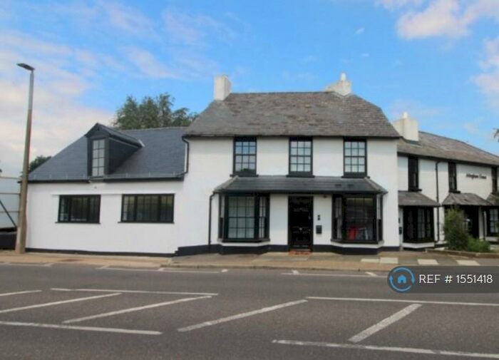 2 Bedroom Flat To Rent In St. Albans Road South Mimms, South Mimms, Potters Bar, EN6