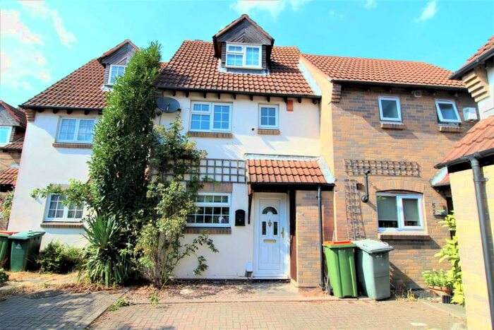 3 Bedroom Terraced House To Rent In Jade Close, London, E16