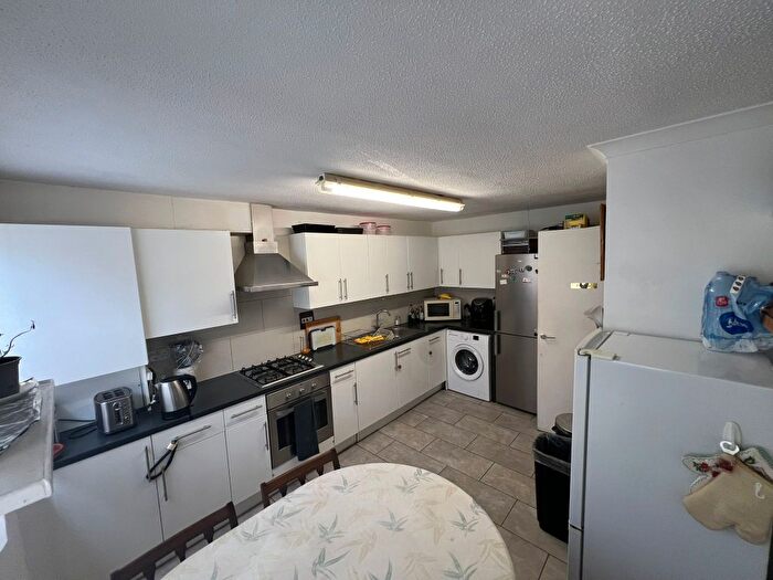 4 Bedroom Terraced House To Rent In Petergate, London, SW11