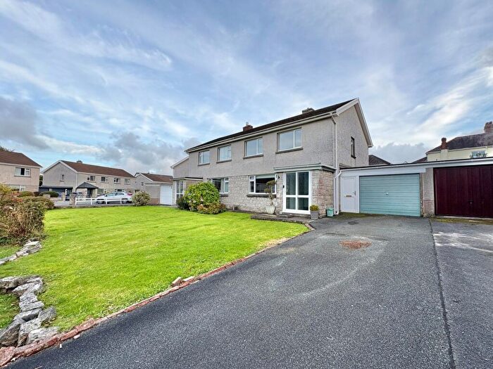 3 Bedroom Semi-Detached House For Sale In Nant-Yr-Arian, Carmarthen, SA31