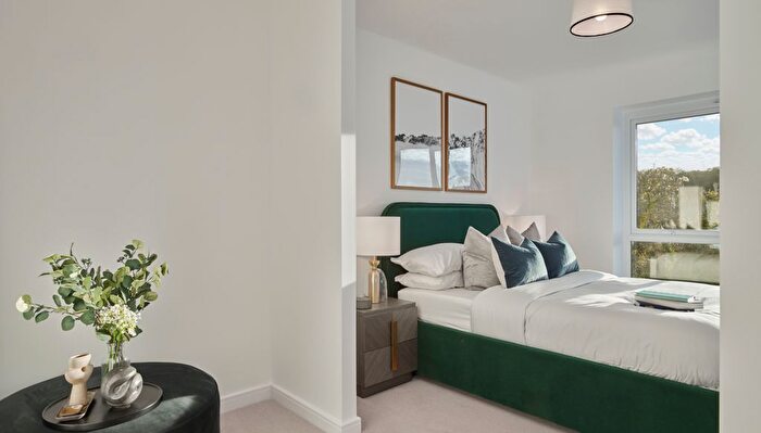 1 Bedroom Flat For Sale In "Blenheim " At Tiltman Avenue, Greenhithe, DA9