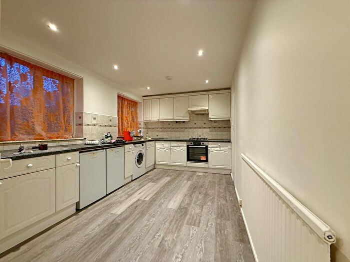 3 Bedroom Terraced House To Rent In Foxborough Gardens, Brockley, London, SE4