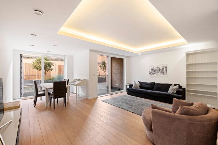 2 Bedroom Maisonette For Sale In Landau Apartments, Farm Lane, SW6