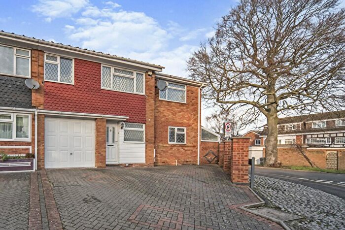 5 Bedroom Semi-Detached House To Rent In Henderson Way, Bedford, MK42