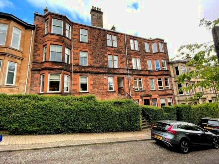 3 Bedroom Flat To Rent In Millbrae Road, Langside, Glasgow, G42
