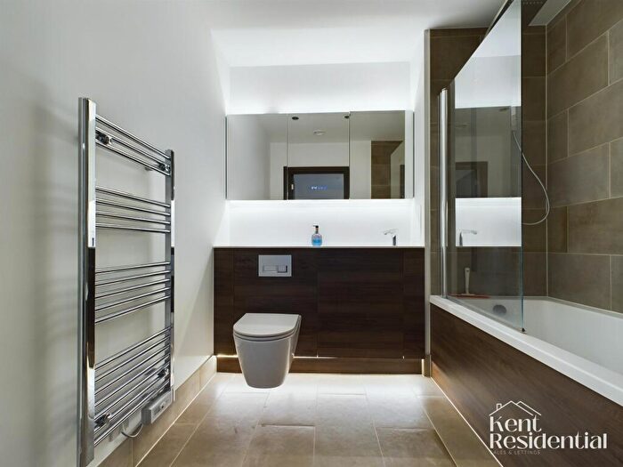 1 Bedroom Apartment For Sale In Mill Wood, Claribel Court Mill Wood, ME14