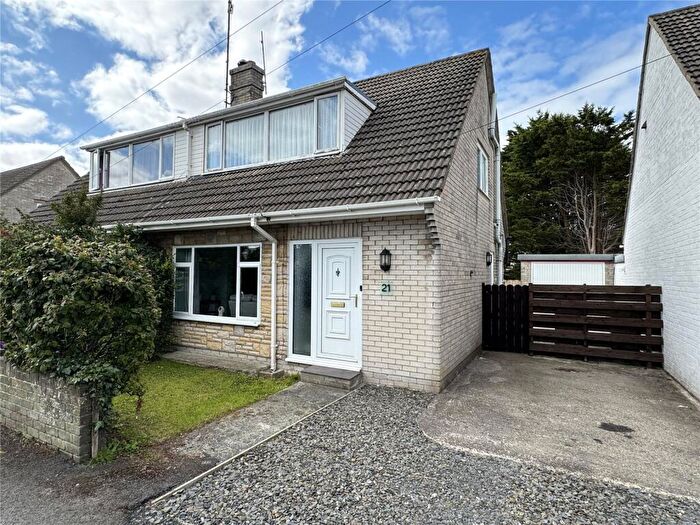 2 Bedroom Bungalow For Sale In Belgrave Road, Fairbourne, Gwynedd, LL38