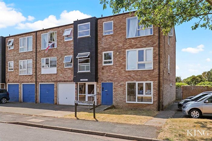 1 Bedroom Flat For Sale In Barton Crescent, Leamington Spa, CV31
